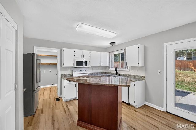 129 Royallbrook Lane, O'fallon, MO 63368