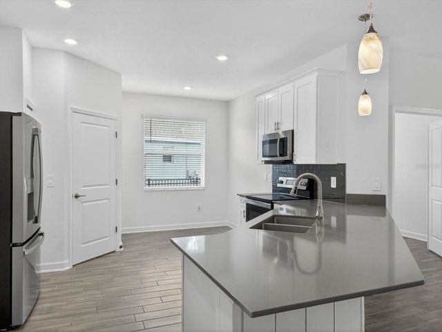 2894 CAMDEN WAY, Davenport, FL 33837