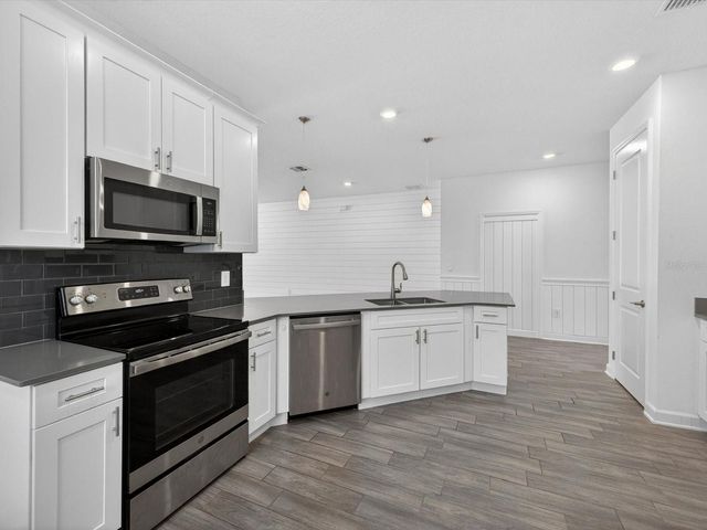 2894 CAMDEN WAY, Davenport, FL 33837