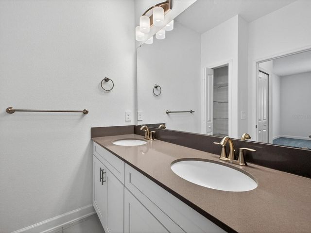 2894 CAMDEN WAY, Davenport, FL 33837