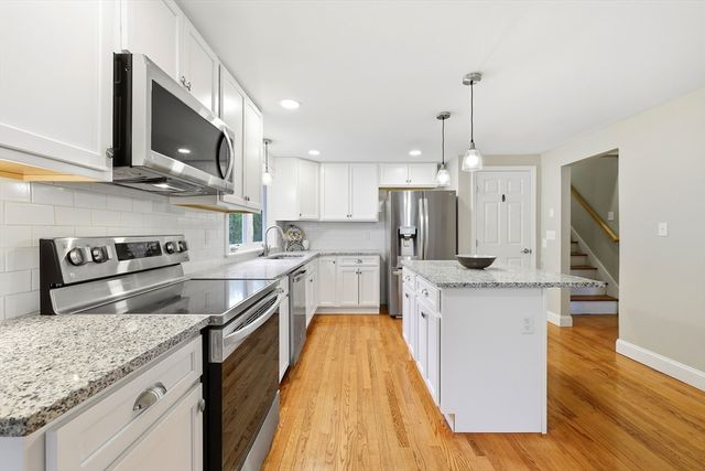 1185 Bay Road, Amherst, MA 01002