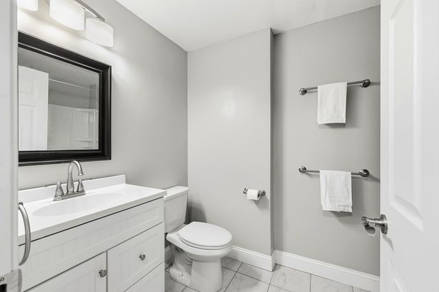 1185 Bay Road, Amherst, MA 01002