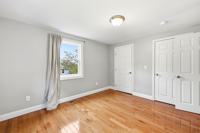 1185 Bay Road, Amherst, MA 01002