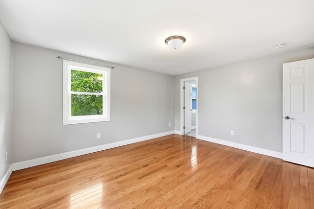 1185 Bay Road, Amherst, MA 01002