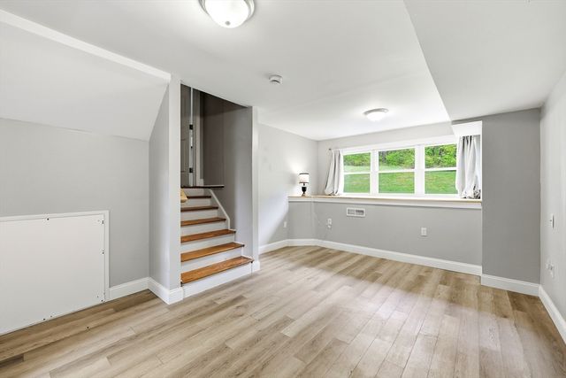 1185 Bay Road, Amherst, MA 01002