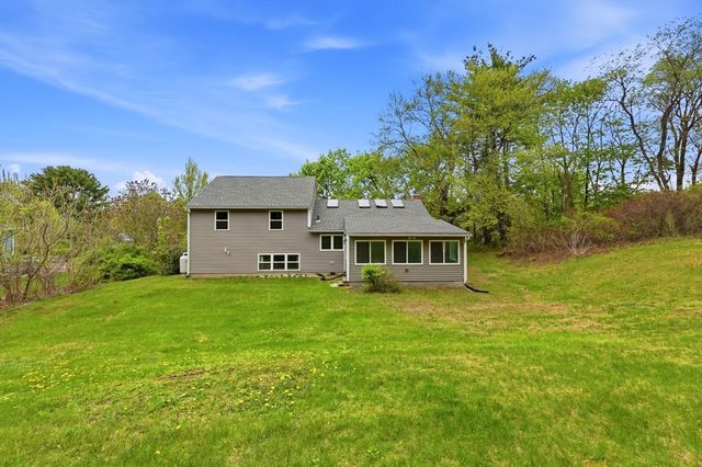 1185 Bay Road, Amherst, MA 01002