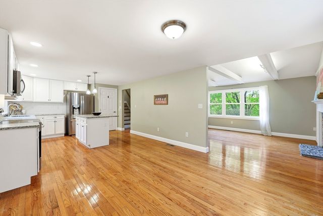 1185 Bay Road, Amherst, MA 01002