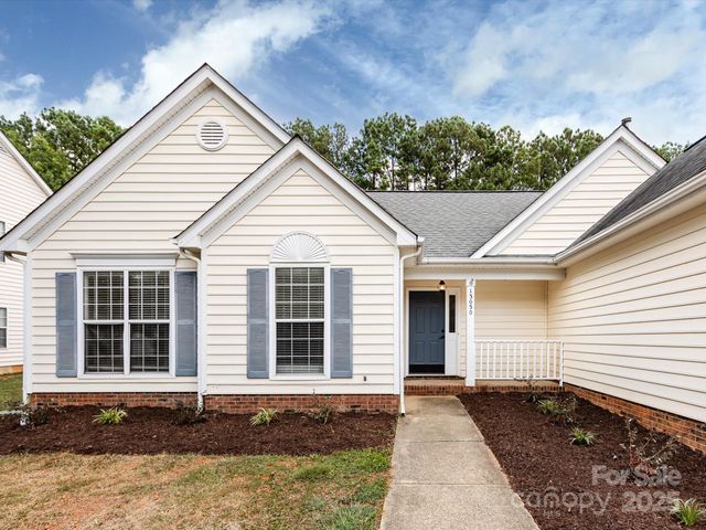 13030 Peacock Lane, Charlotte, NC 28215