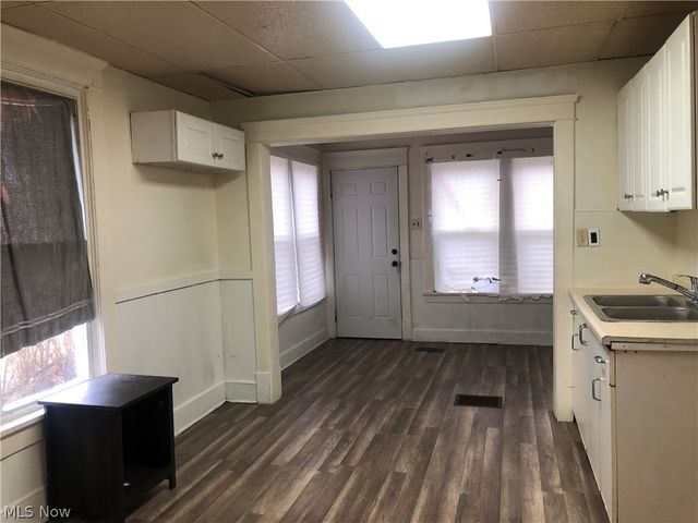 822 Highland Road NE, Canton, OH 44704