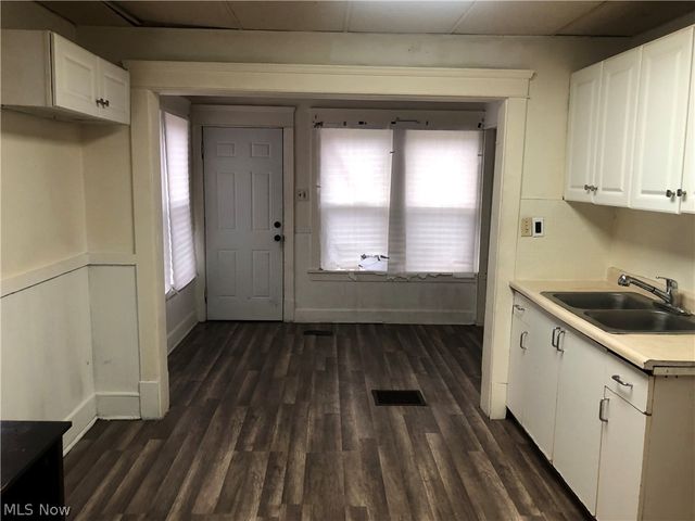 822 Highland Road NE, Canton, OH 44704