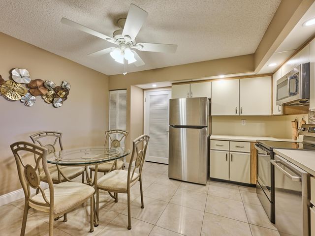 3420 S Ocean Boulevard 8w, Highland Beach, FL 33487