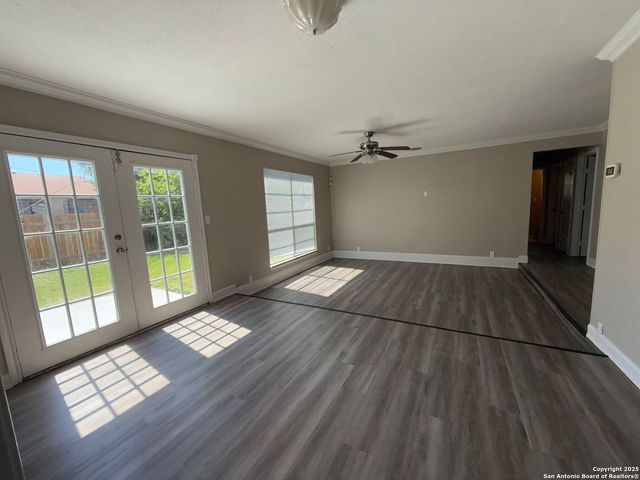 5618 Crater Lake, San Antonio, TX 78244
