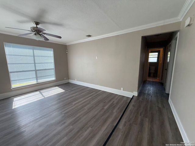 5618 Crater Lake, San Antonio, TX 78244