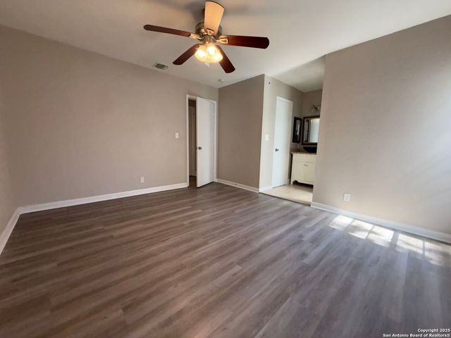 5618 Crater Lake, San Antonio, TX 78244