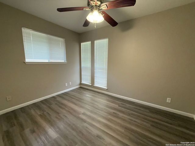 5618 Crater Lake, San Antonio, TX 78244