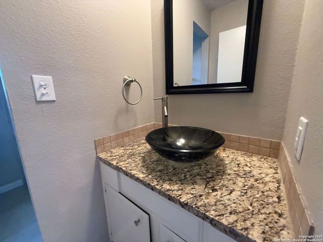 5618 Crater Lake, San Antonio, TX 78244