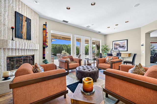 19 Scarborough Way, Rancho Mirage, CA 92270