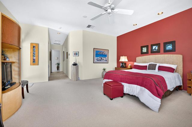 19 Scarborough Way, Rancho Mirage, CA 92270