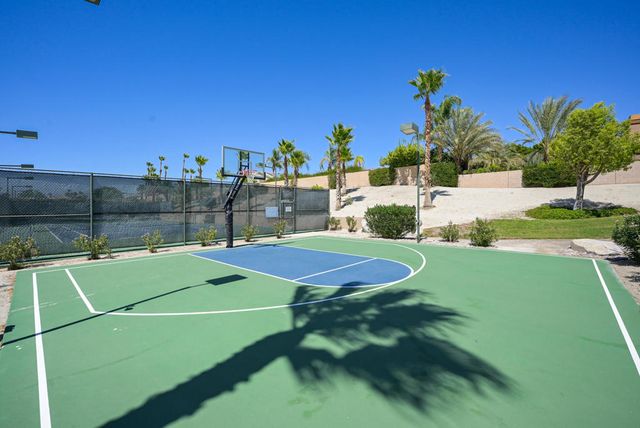 19 Scarborough Way, Rancho Mirage, CA 92270