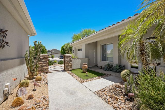 19 Scarborough Way, Rancho Mirage, CA 92270