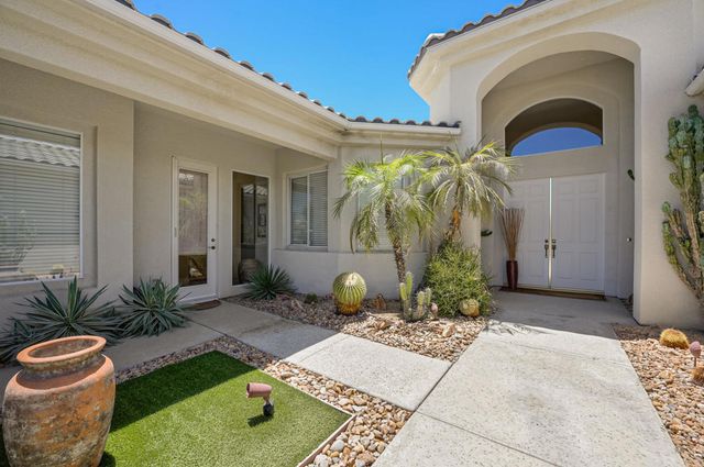 19 Scarborough Way, Rancho Mirage, CA 92270