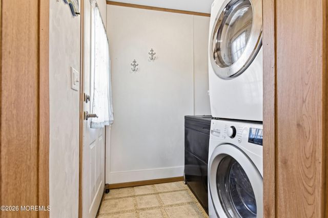 1 Circle Drive, Manchester, NJ 08759