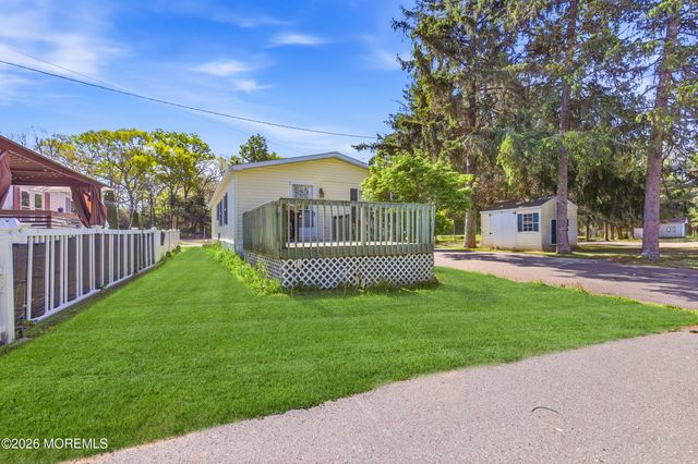 1 Circle Drive, Manchester, NJ 08759