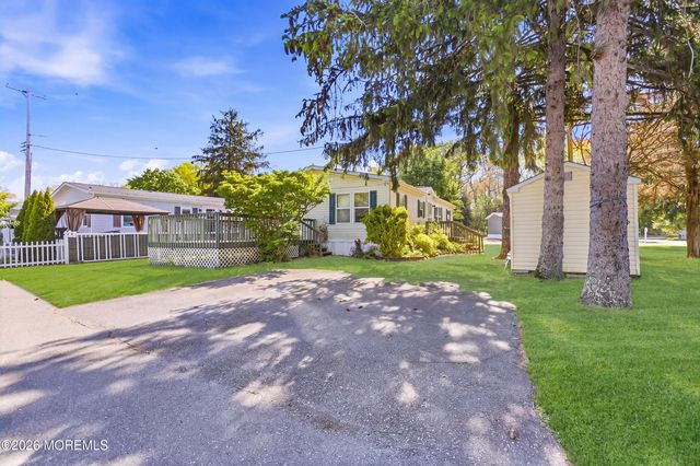 1 Circle Drive, Manchester, NJ 08759