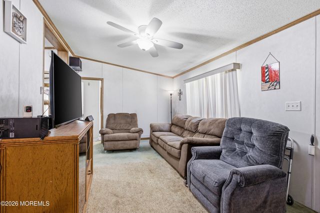 1 Circle Drive, Manchester, NJ 08759