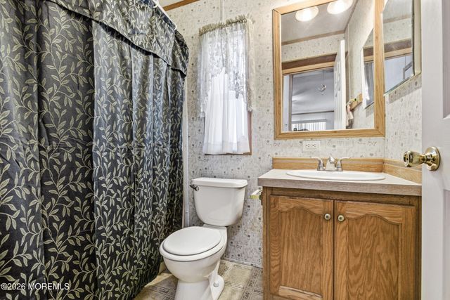 1 Circle Drive, Manchester, NJ 08759