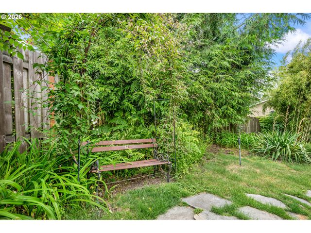 15257 Sw FIRTREE Dr, Portland, OR 97223