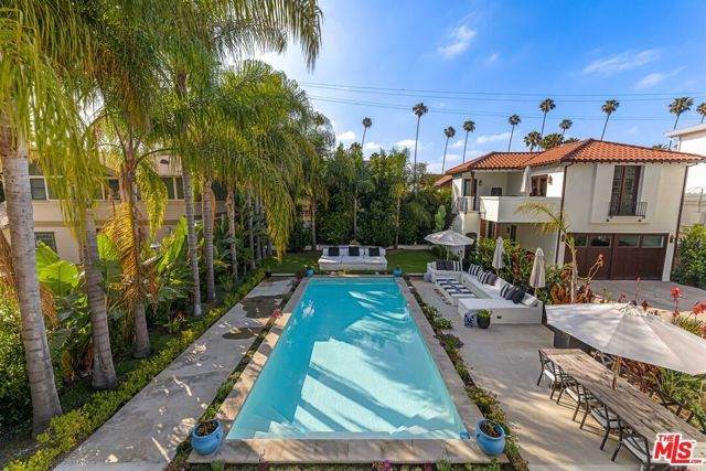 2052 S Hobart Boulevard, Los Angeles, CA 90018