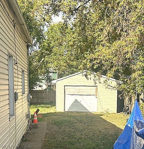7404 Wentworth Avenue, Cleveland, OH 44102