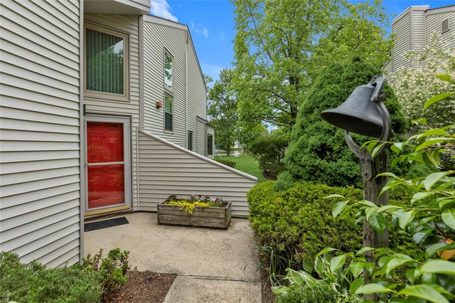 5 Lakeridge Drive, Huntington, NY 11743