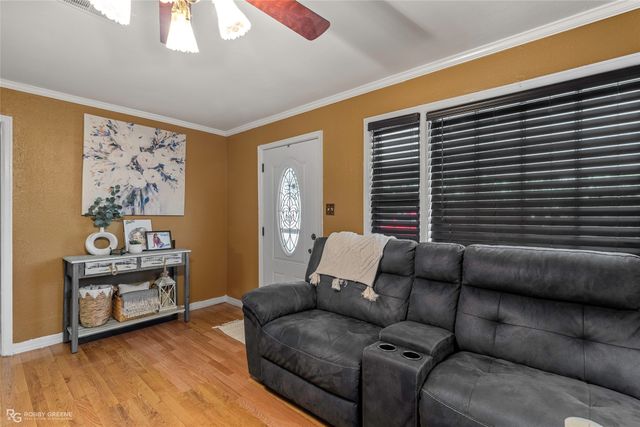 208 S Youree Street, Bossier City, LA 71111
