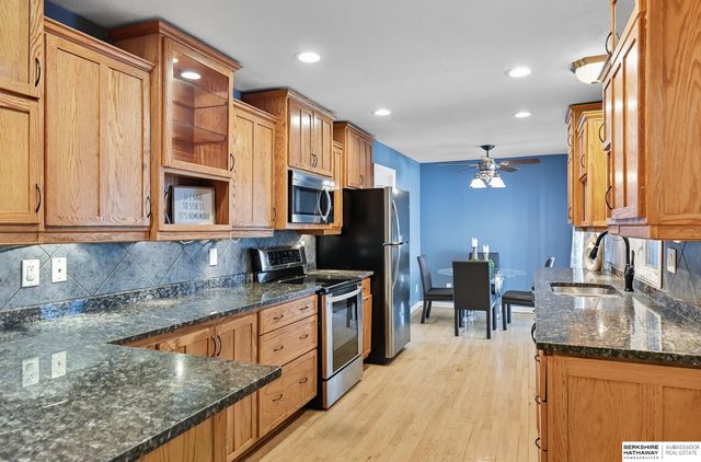 418 Bellevue Boulevard N, Bellevue, NE 68005