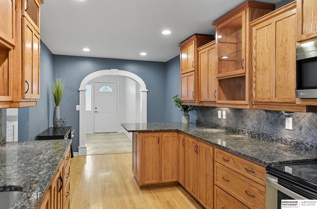 418 Bellevue Boulevard N, Bellevue, NE 68005