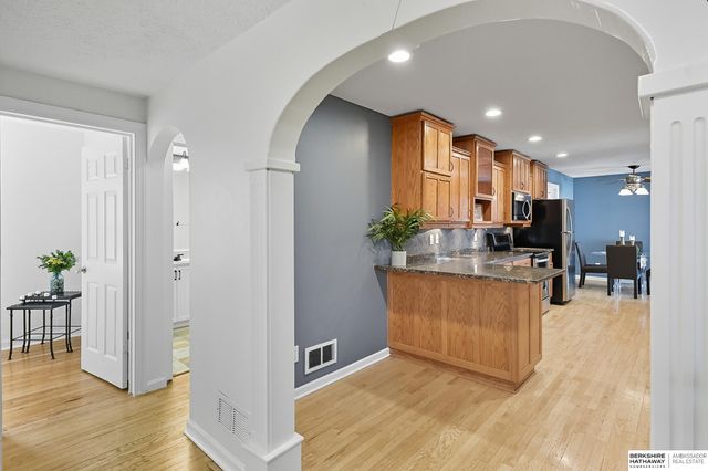 418 Bellevue Boulevard N, Bellevue, NE 68005