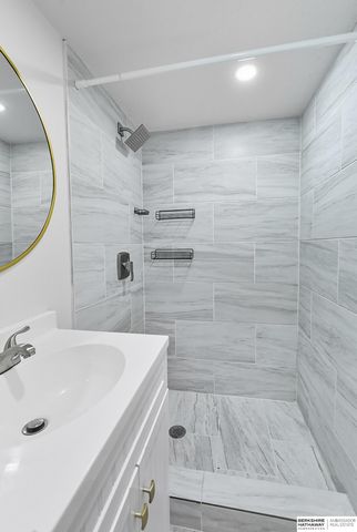 418 Bellevue Boulevard N, Bellevue, NE 68005