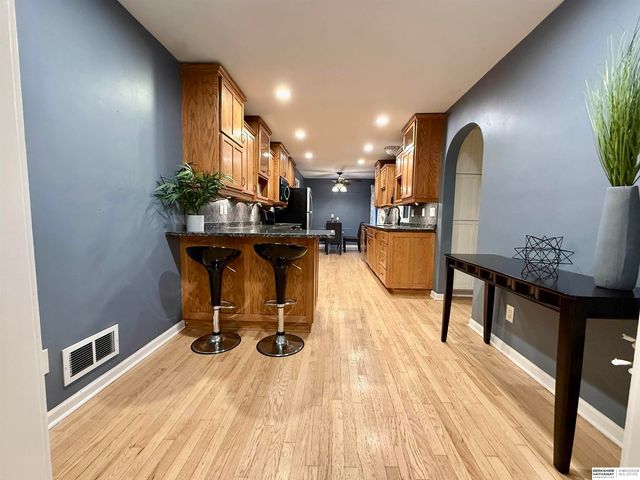 418 Bellevue Boulevard N, Bellevue, NE 68005