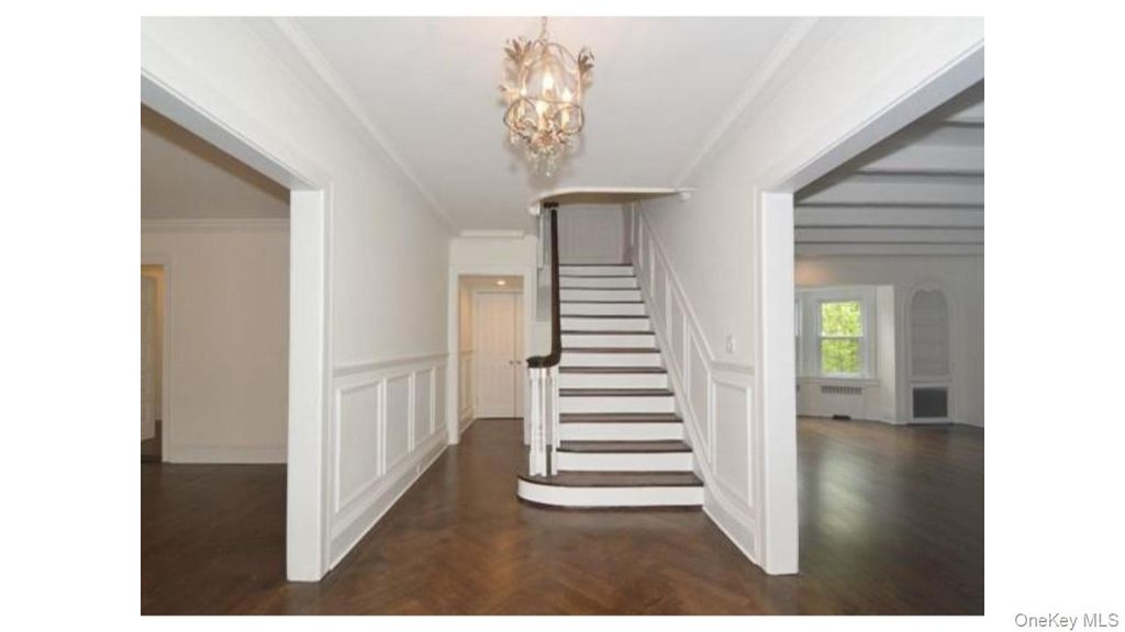 2 Arleigh Road, Great Neck, NY 11021 — photo 3