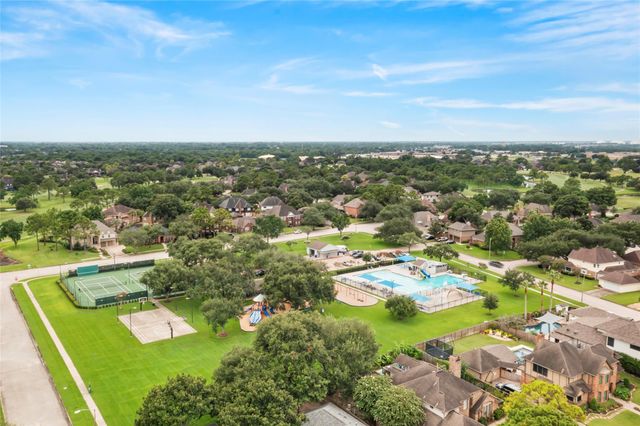 2616 Ryder Ct, League City, TX 77573