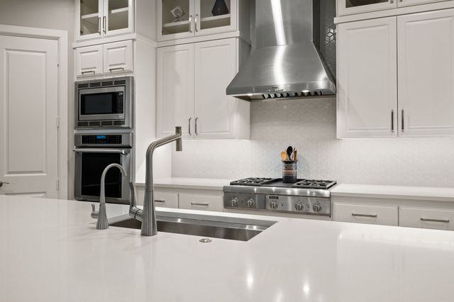 6811 Del Norte Lane, Dallas, TX 75225