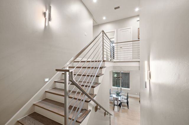 6811 Del Norte Lane, Dallas, TX 75225