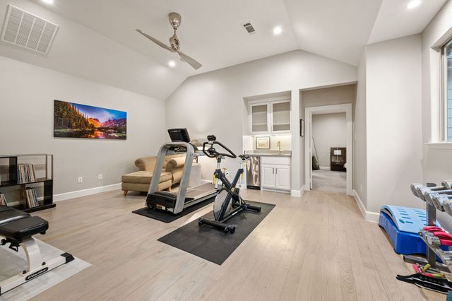 6811 Del Norte Lane, Dallas, TX 75225