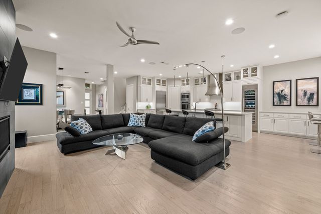 6811 Del Norte Lane, Dallas, TX 75225