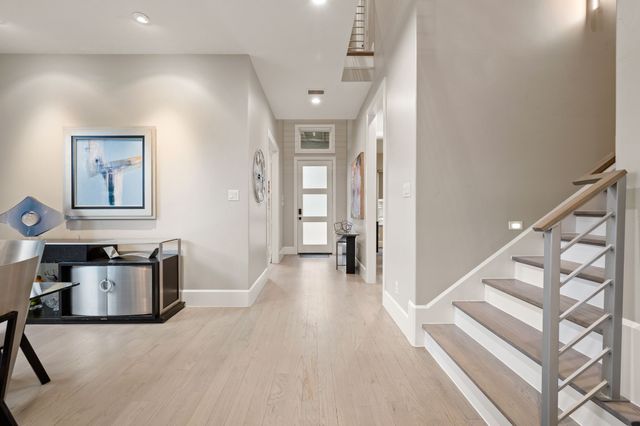 6811 Del Norte Lane, Dallas, TX 75225