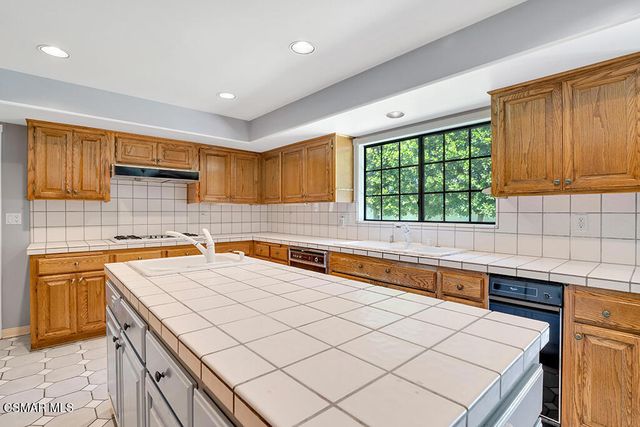 4526 Gloria Avenue, Encino, CA 91436