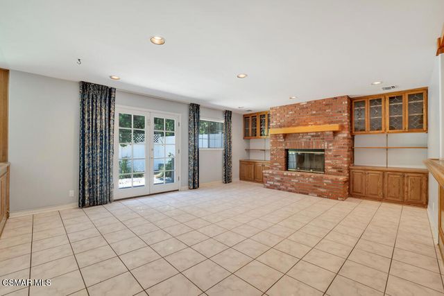 4526 Gloria Avenue, Encino, CA 91436