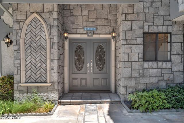 4526 Gloria Avenue, Encino, CA 91436